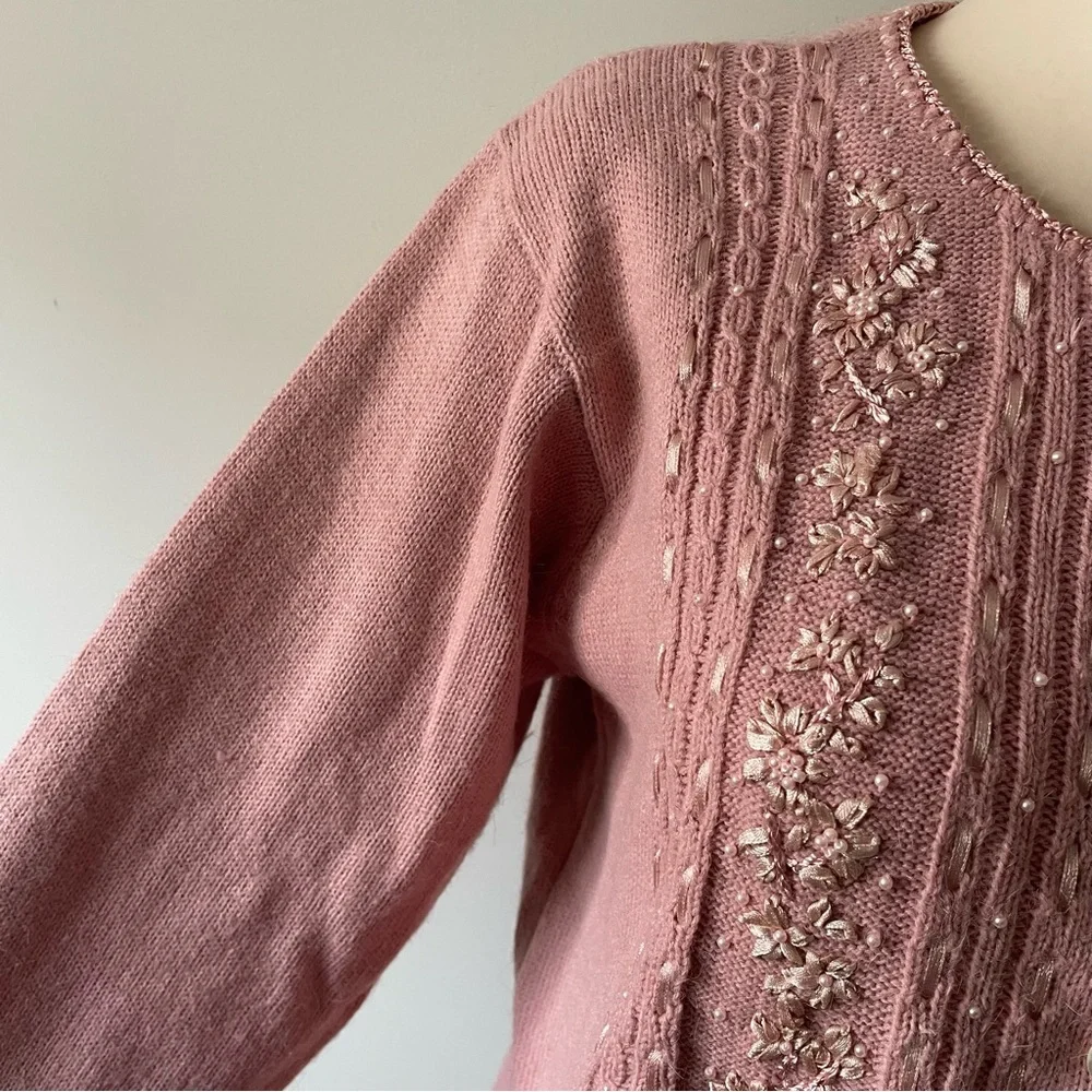Vintage Alfred Dunner Pink Knit Button Down Cardigan Faux Pearls & Ribbons - Picture 5 of 11